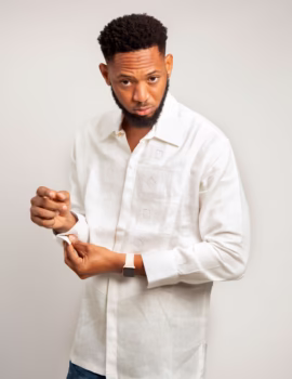 White on whhite linen in 8 squares