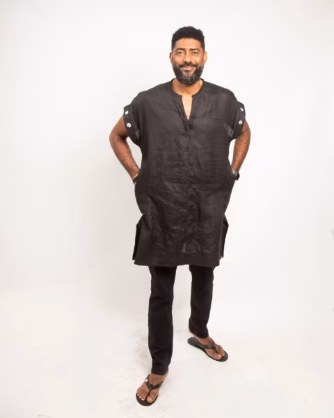 Yawvee pleated v neck in black linen